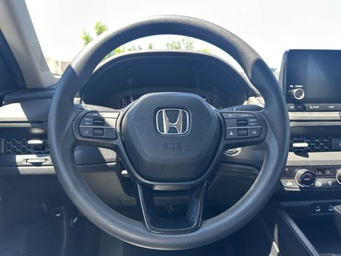 Certified 2025 Honda Accord SE image 19