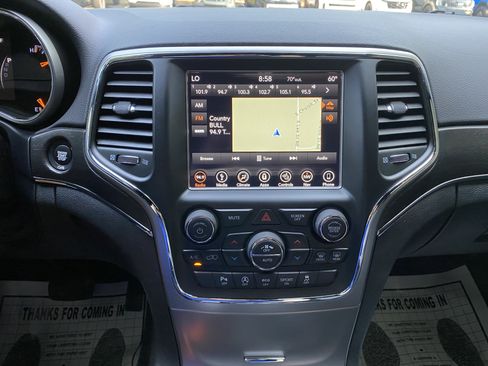 Used 2018 Jeep Grand Cherokee Limited AWD/4WD image 24