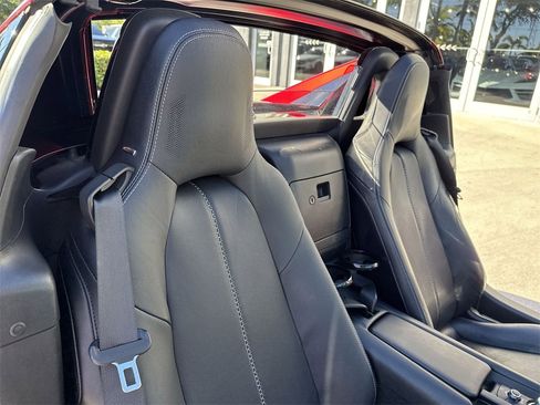 Used 2022 MAZDA MX-5 Miata RF Grand Touring image 36
