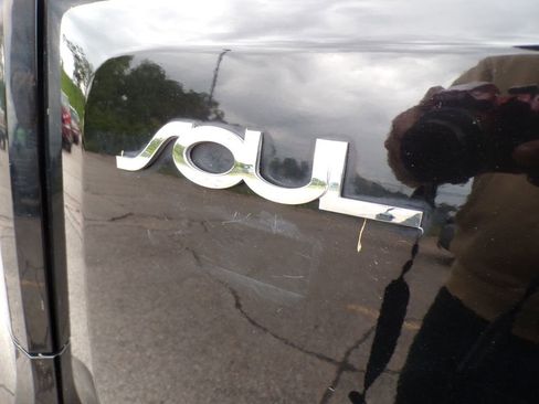 Used 2013 Kia Soul FWD image 15
