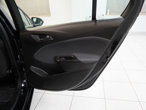 Used 2019 Chevrolet Cruze LT image 25