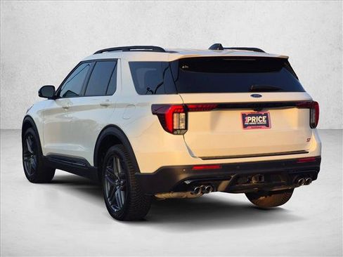 Used 2025 Ford Explorer ST AWD/4WD image 8
