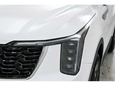 New 2026 Kia Sorento S image 9