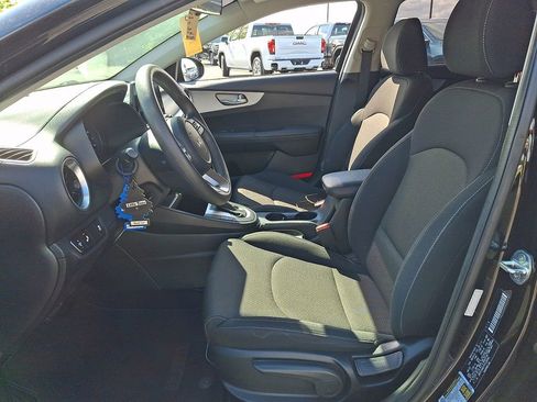 Used 2023 Kia Forte LXS w/ LXS Technology Package FWD image 16