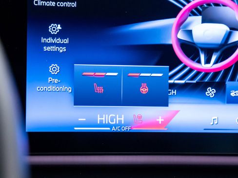 Certified 2024 BMW 540i xDrive 540i xDrive w/ Premium Package image 27