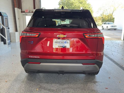 New 2026 Chevrolet Equinox LT image 6