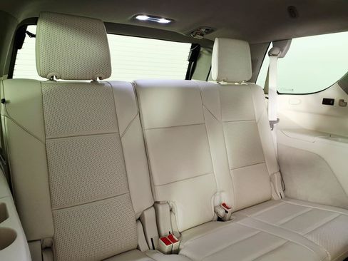 Certified 2025 Cadillac Escalade Sport Platinum AWD/4WD image 14