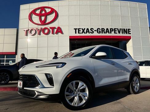 Used 2025 Buick Encore GX Preferred image 2