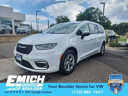 Used 2023 Chrysler Pacifica Limited