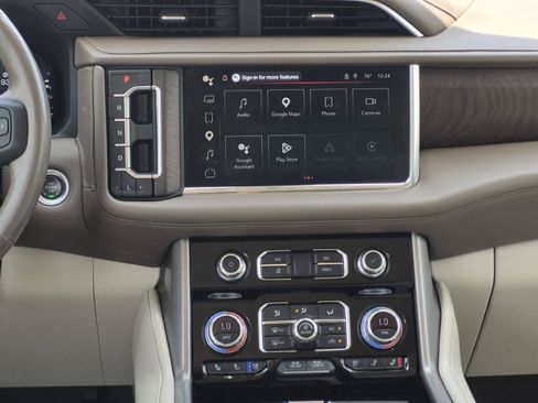 Used 2022 GMC Yukon Denali w/ Denali Ultimate Package AWD/4WD image 24