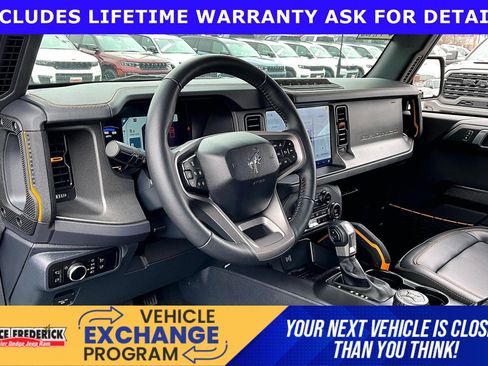 Used 2024 Ford Bronco Badlands image 11