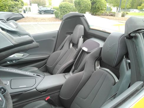 Certified 2023 Chevrolet Corvette Stingray Convertible w/ 1LT RWD image 17