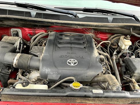 Used 2016 Toyota Tundra SR5 w/ TRD Off Road Package AWD/4WD image 31