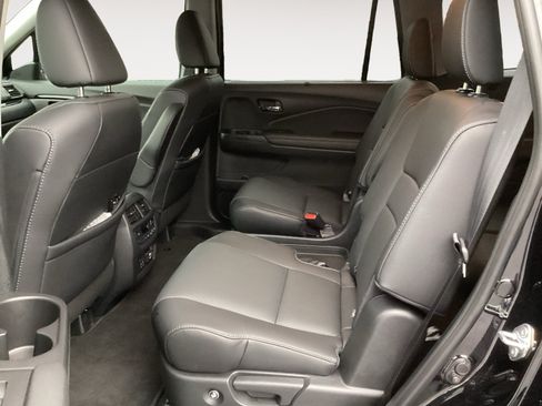 Used 2021 Honda Pilot Touring image 29