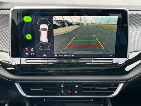 New 2026 Volkswagen Atlas Cross Sport SEL R-Line AWD/4WD image 36