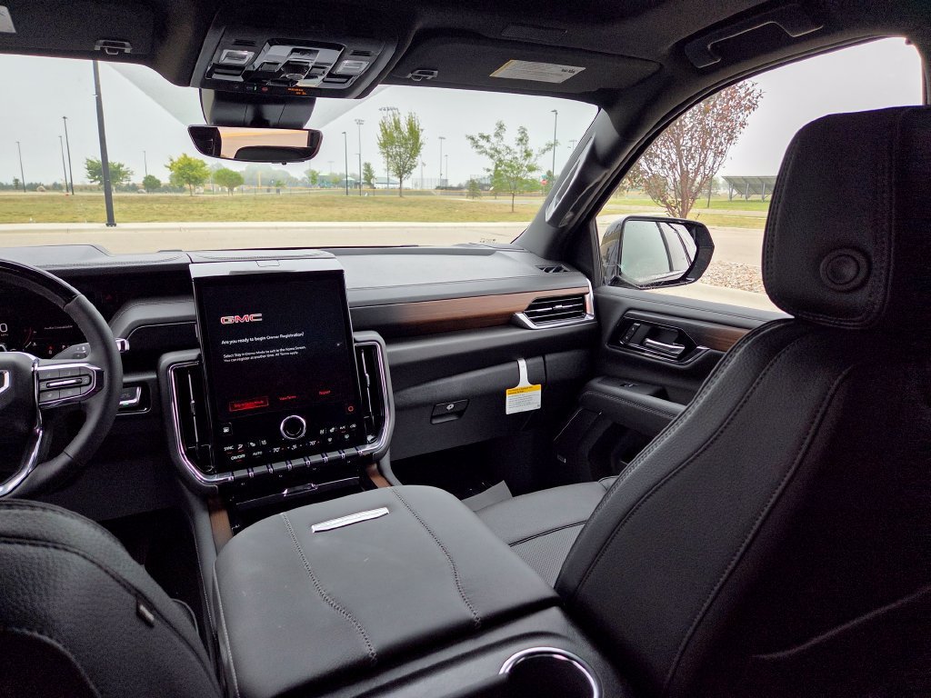New 2026 GMC Yukon Denali w/ Denali Reserve Package AWD/4WD image 19