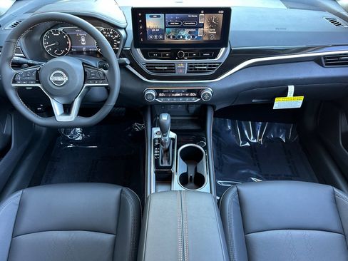 New 2025 Nissan Altima 2.5 SR w/ SR Premium Package image 15
