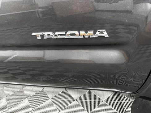 Used 2014 Toyota Tacoma 4x4 Double Cab image 21