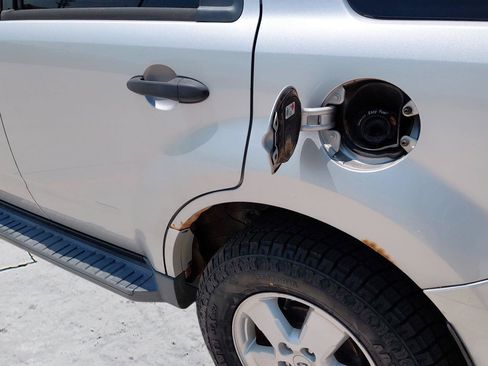 Used 2010 Ford Escape XLT FWD image 35