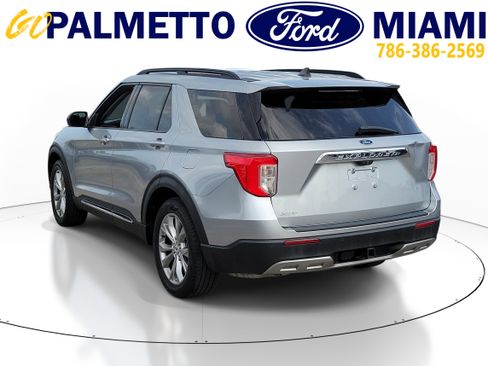 Used 2023 Ford Explorer XLT w/ Equipment Group 202A RWD image 4