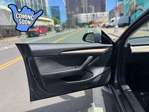 Used 2023 Tesla Model 3 Standard Range RWD image 9