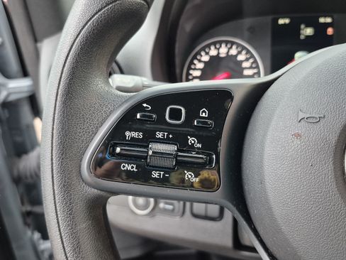 Used 2024 Mercedes-Benz Sprinter 2500 image 21