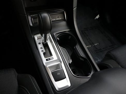 Used 2024 Subaru Ascent Premium w/ Convenience Package image 40