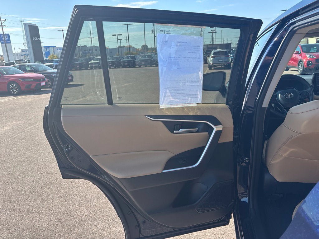 Used 2022 Toyota RAV4 XLE Premium FWD image 24