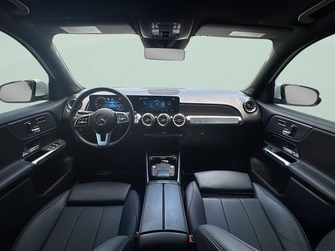 Used 2022 Mercedes-Benz GLB 250 4MATIC image 14