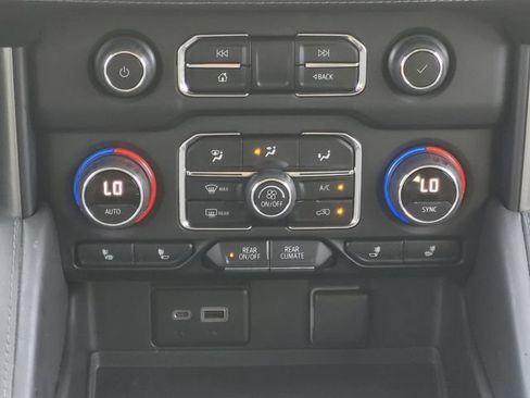 Used 2023 Chevrolet Tahoe Z71 AWD/4WD image 26