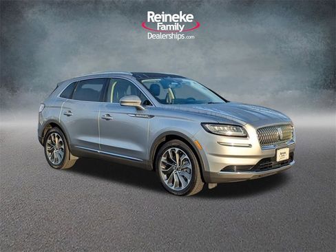 Used 2021 Lincoln Nautilus Reserve image 3