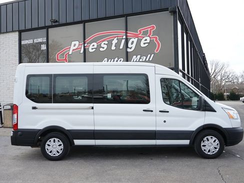 Used 2019 Ford Transit 350 XLT image 4