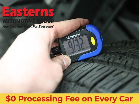 Used 2025 Jeep Wrangler Unlimited Sahara AWD/4WD image 25