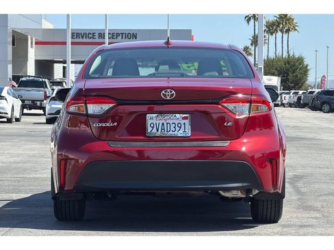 Certified 2025 Toyota Corolla LE FWD image 5