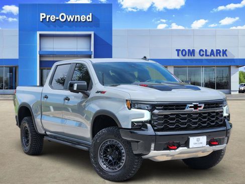 Used 2025 Chevrolet Silverado 1500 ZR2 w/ Technology Package AWD/4WD image 1