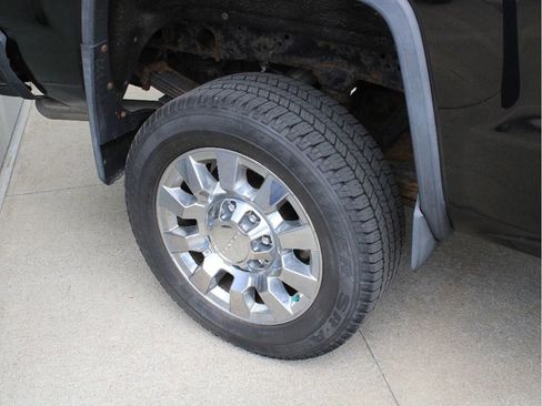 Used 2016 GMC Sierra 2500 Denali w/ Snow Plow Prep Package AWD/4WD image 11