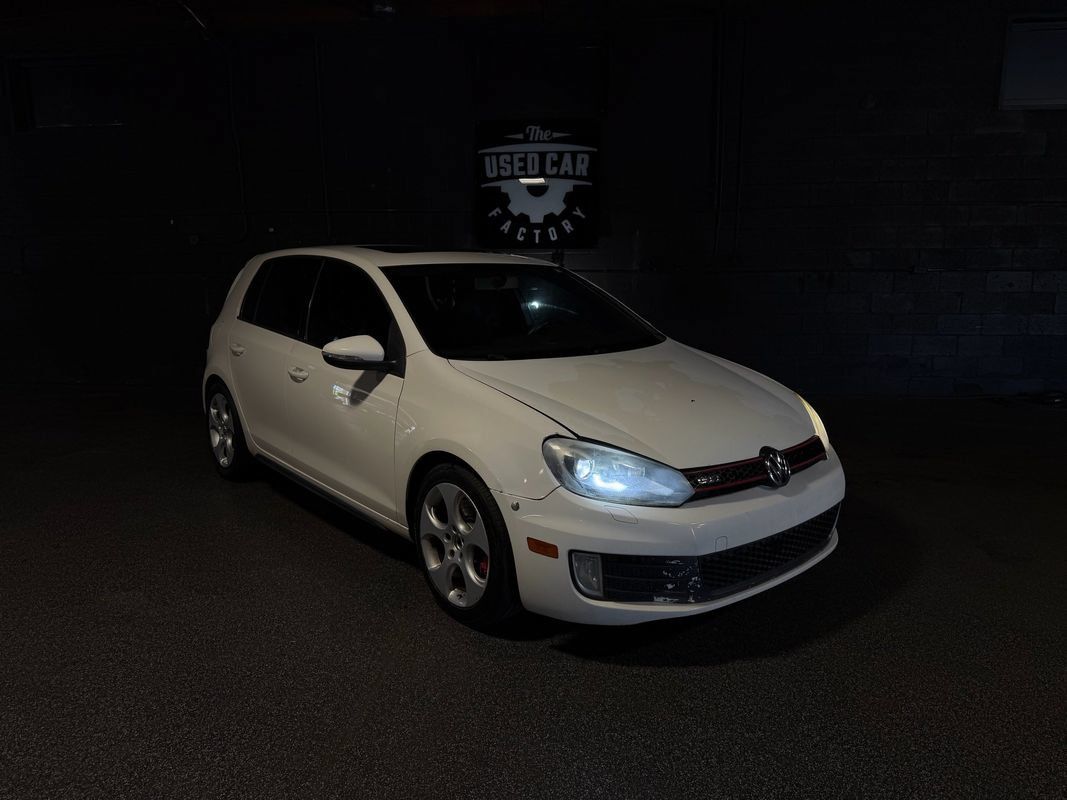 Used 2010 Volkswagen GTI 4-Door FWD image 8