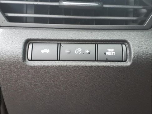 Certified 2023 Nissan Altima 2.5 SV FWD image 23