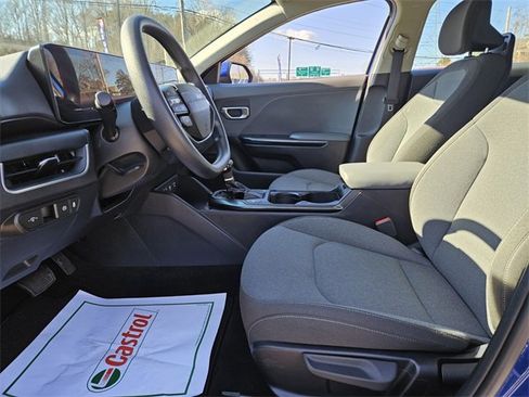 Used 2025 Kia K4 LXS image 8