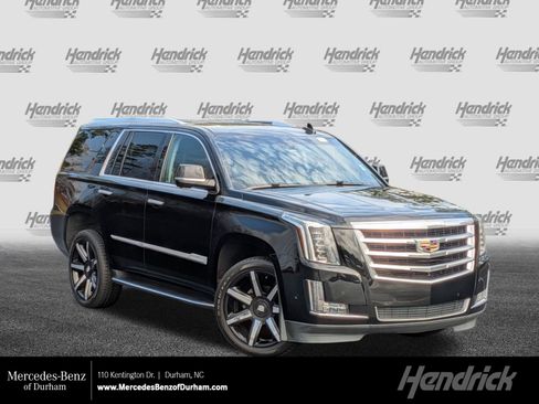Used 2019 Cadillac Escalade Luxury image 1