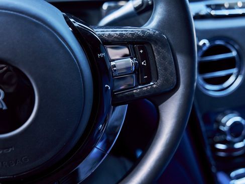 Used 2021 Rolls-Royce Cullinan Black Badge image 68