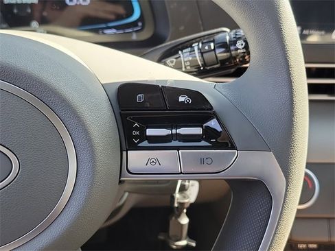 New 2026 Hyundai Elantra SE image 6