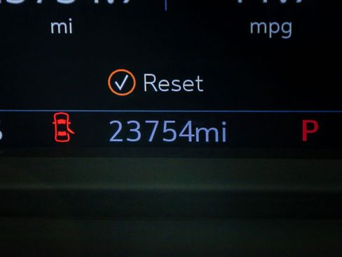 Used 2023 Chevrolet Silverado 3500 High Country w/ Z71 Off-Road Package image 17