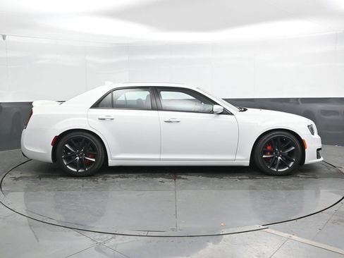 Used 2023 Chrysler 300 C RWD image 5