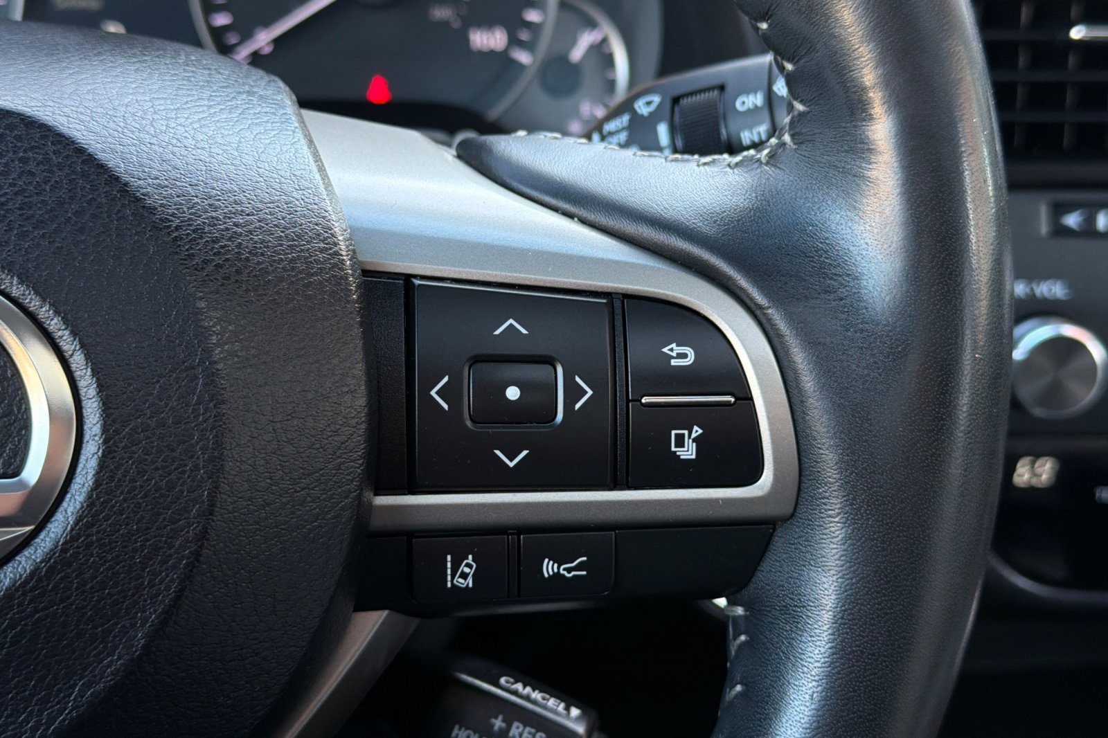 Used 2019 Lexus RX 350 AWD w/ Navigation Package image 36
