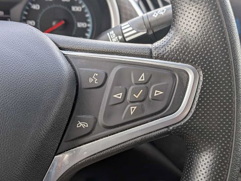 Used 2022 Chevrolet Malibu LT FWD image 24