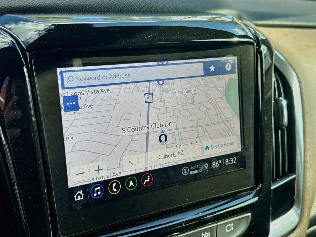 Used 2023 Chevrolet Traverse Premier FWD image 13