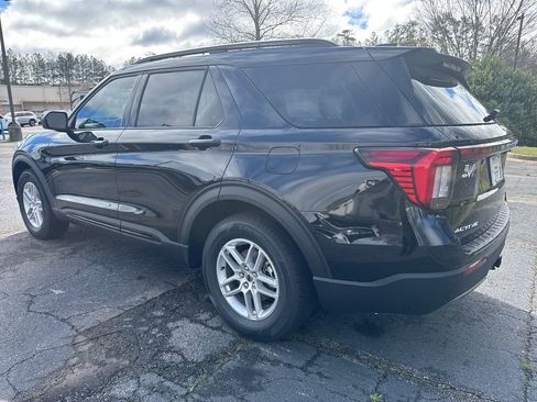 New 2026 Ford Explorer Active w/ Active Comfort Package image 8