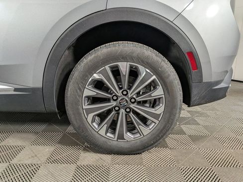 Certified 2025 Buick Envision Preferred image 13