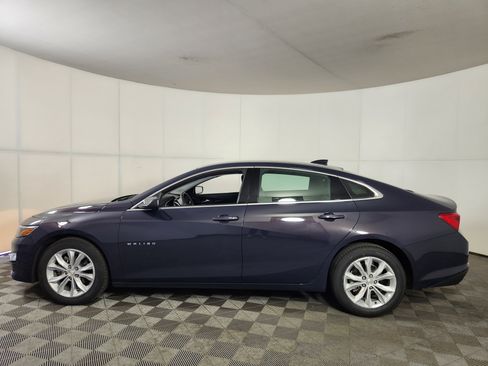Used 2025 Chevrolet Malibu LT FWD image 4